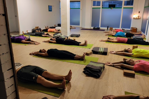 Centro de Yoga La Porta Verda - Escola de ioga i mindfulness Sabadell – Sabadell