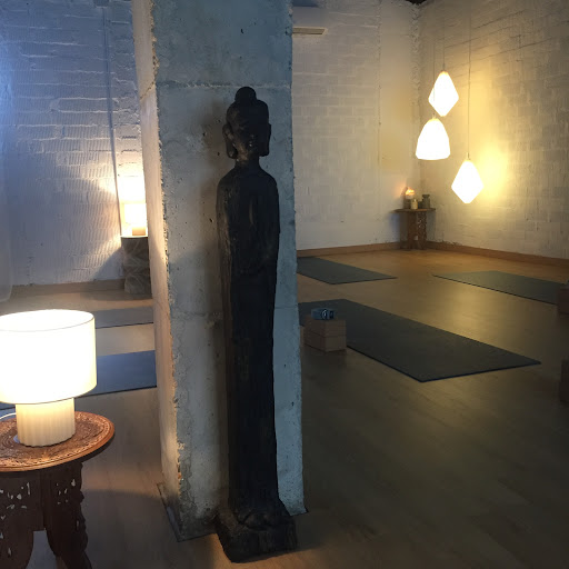 Centro de Yoga Sadhana - espai de benestar holístic – Cubelles