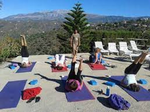 Centro de Yoga Yoga Sutra Shala Teacher Training Centre – Pego