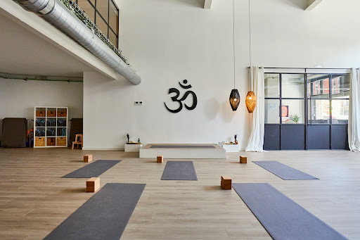 Centro de Yoga YogaOne Poblenou – Barcelona